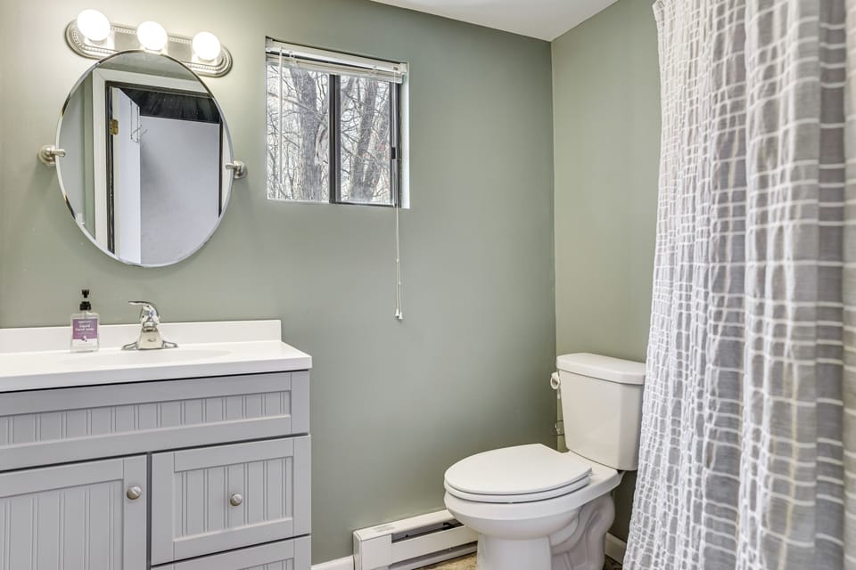 Pocono Lake Home w/ Fire Pit: Walk to Ski Hill! Cottage in Coolbaugh Township