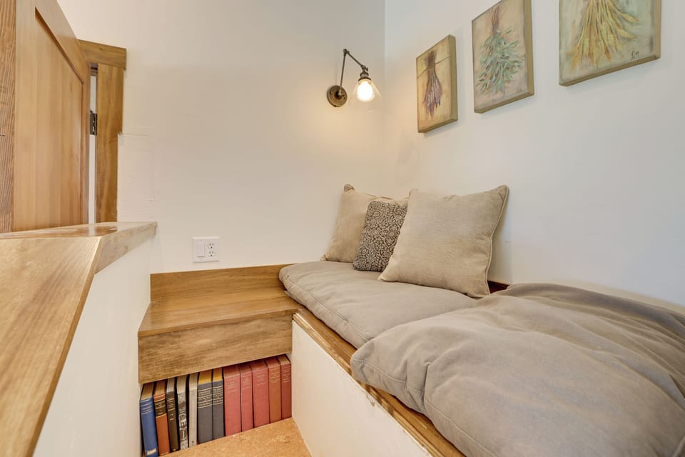 House (2 Bedrooms) | Interior