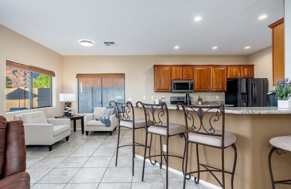 House (4 Bedrooms) | Interior