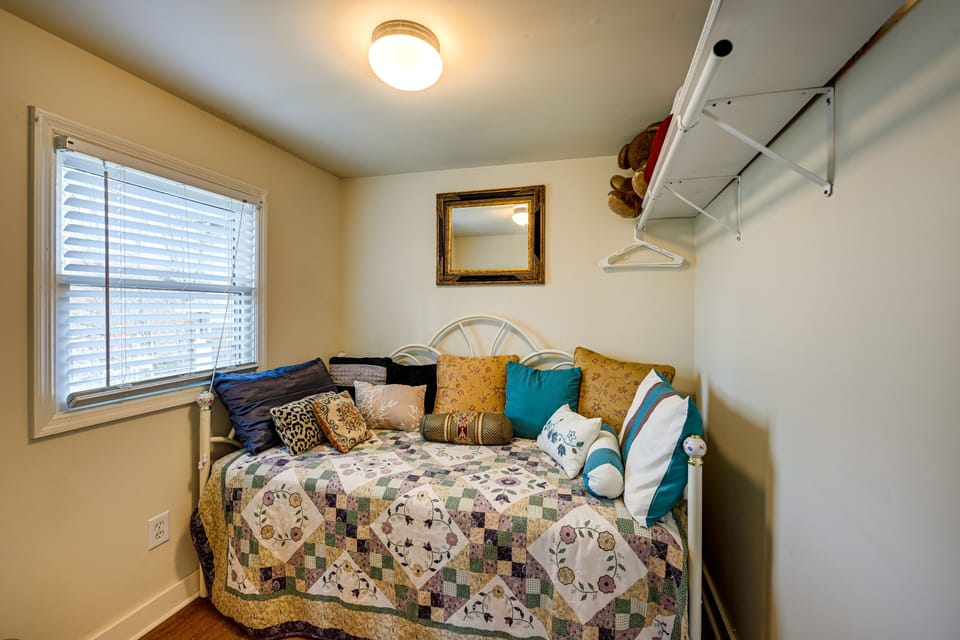 Apartment (0 Bedroom) | Interior