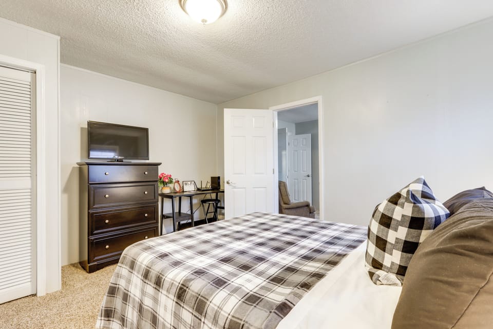 House (2 Bedrooms) | Interior