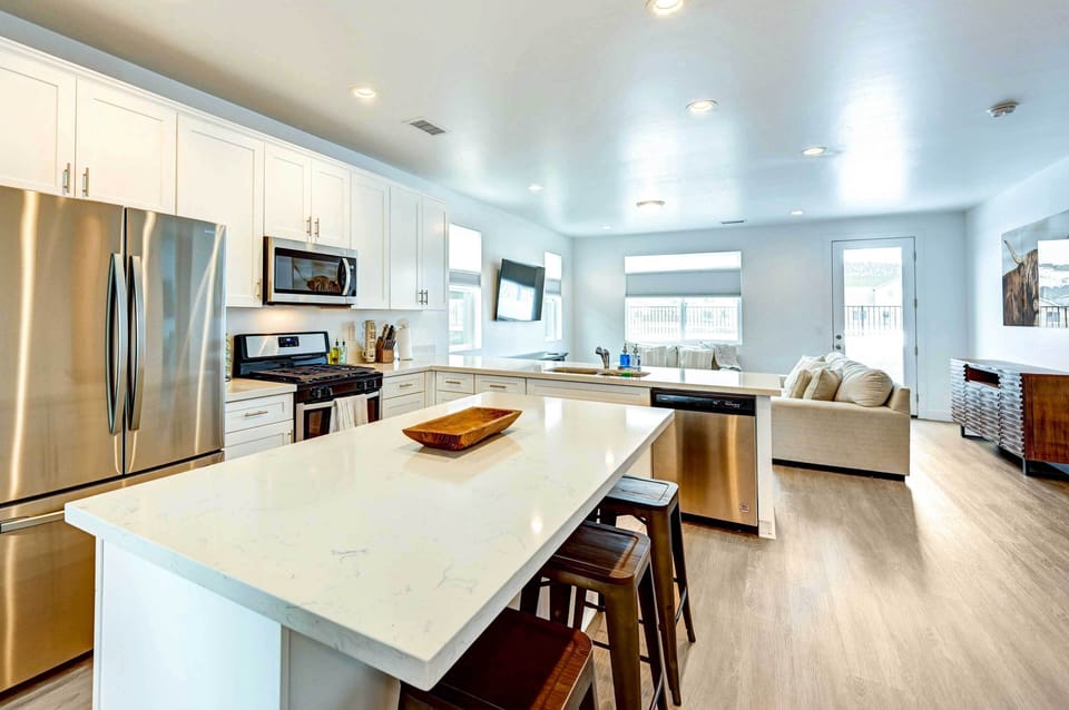 House (5 Bedrooms) | Interior