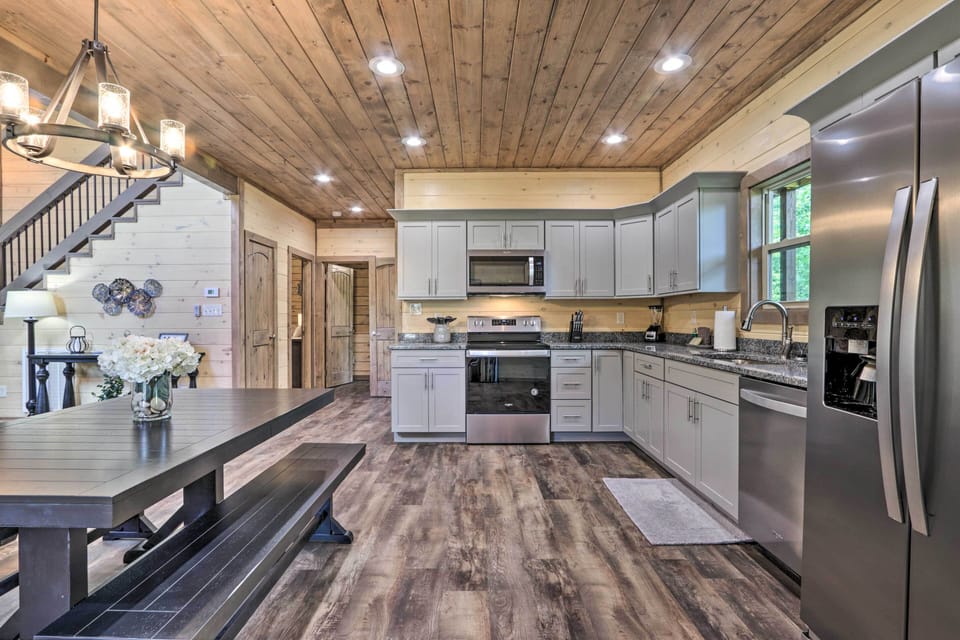 House (4 Bedrooms) | Interior