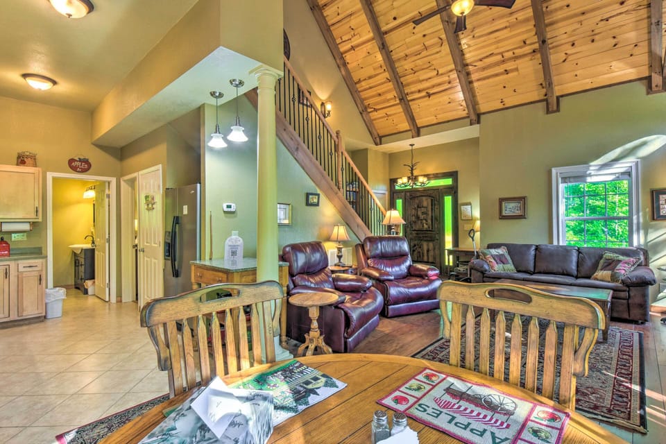 House (2 Bedrooms) | Interior