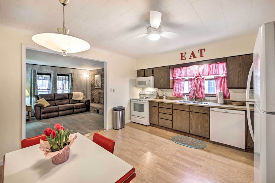 House (2 Bedrooms) | Interior