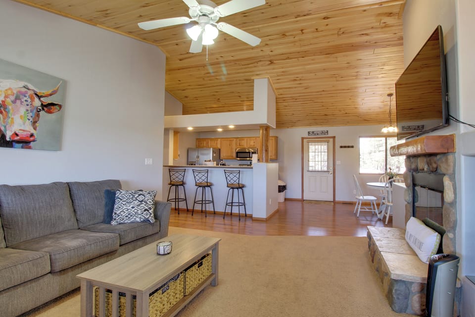House (2 Bedrooms) | Interior