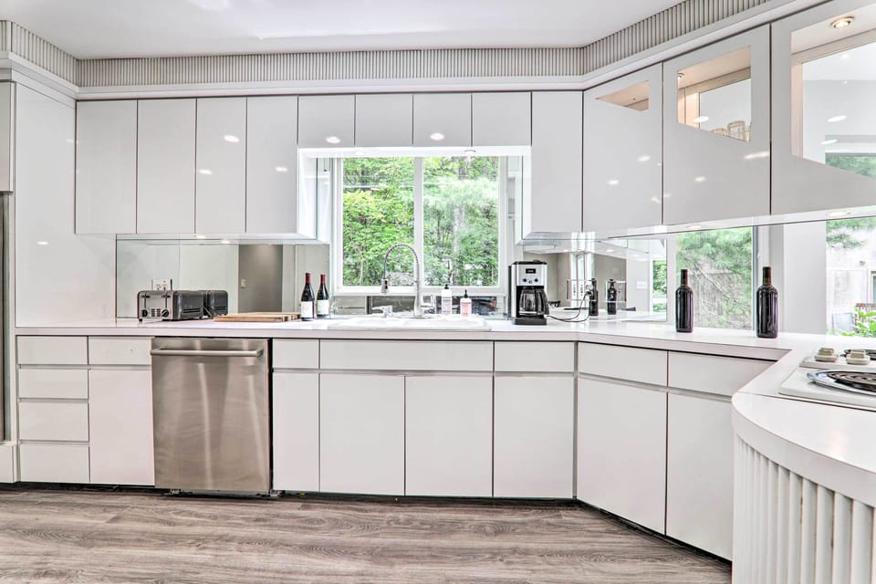 House (5 Bedrooms) | Interior