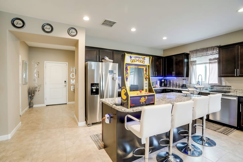 House (3 Bedrooms) | Interior