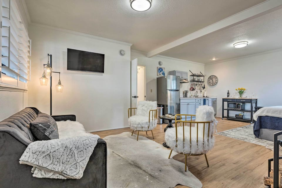 Apartment (0 Bedroom) | Interior