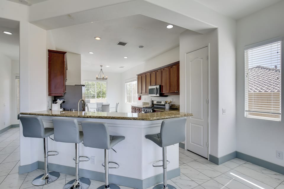 House (3 Bedrooms) | Interior