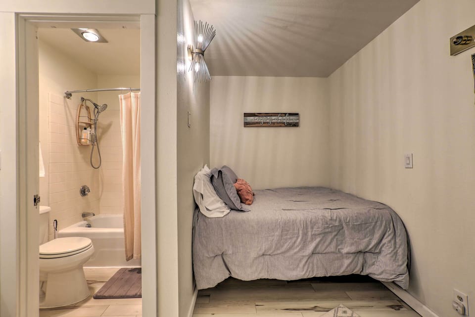 Resort Condo Retreat ~ 6 Mi to Downtown Bend! Apartment in Oregon