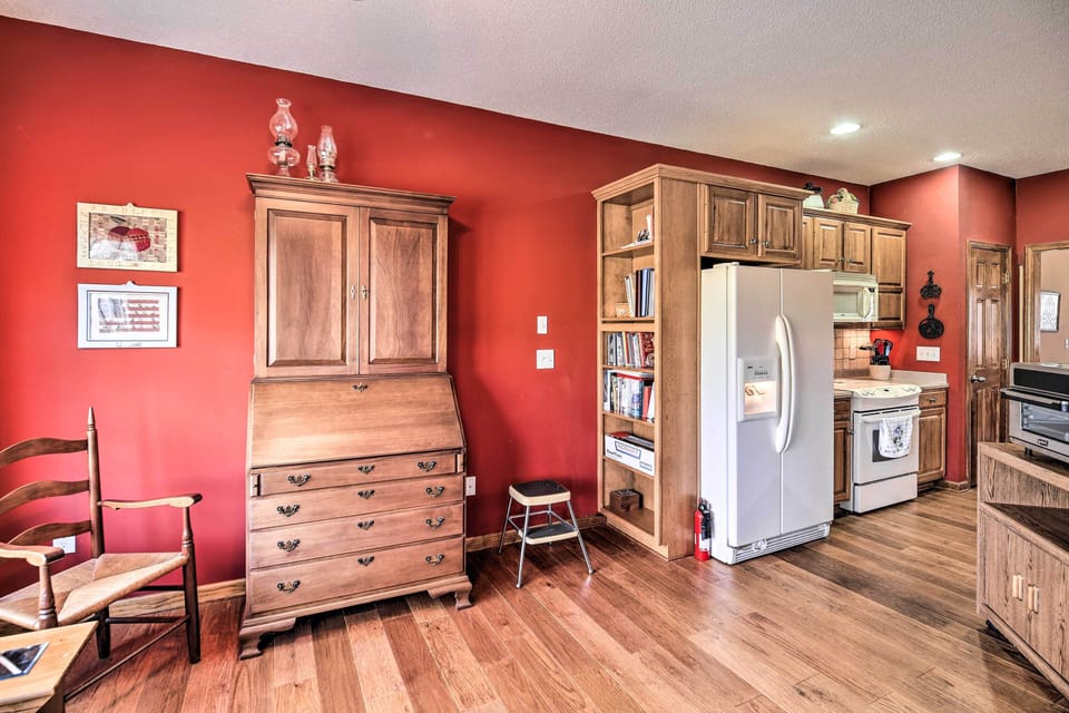 House (3 Bedrooms) | Interior