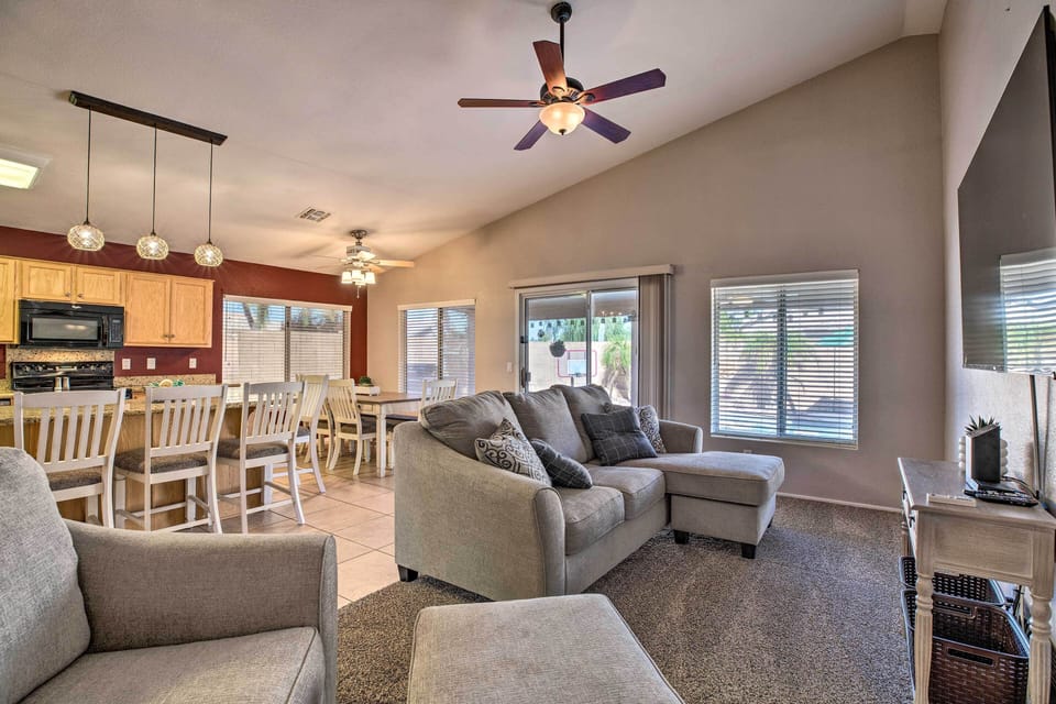 House (4 Bedrooms) | Interior