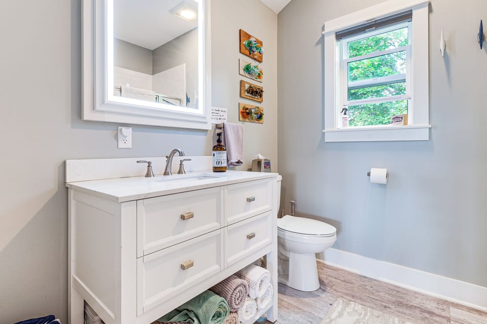 Walk to Dtwn: Charlevoix Condo w/ Fireplace Apartment in Charlevoix