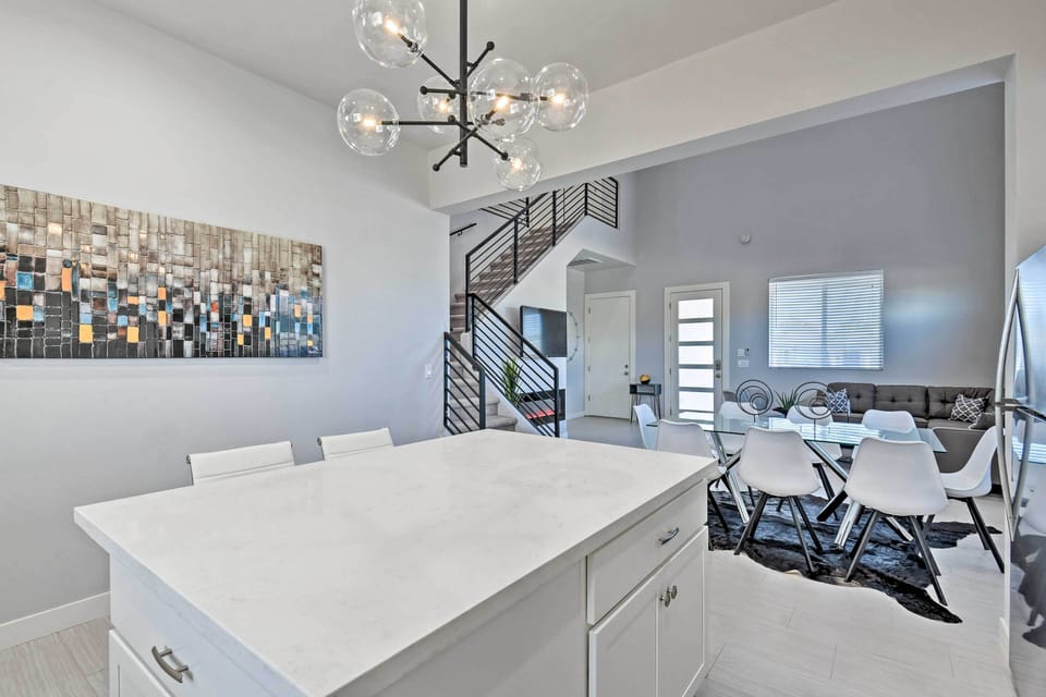 House (5 Bedrooms) | Interior
