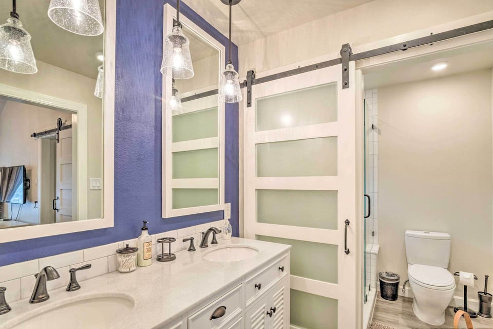Horseshoe Bay Townhome w/ Patio & Outdoor Pool! Apartment in Horseshoe Bay