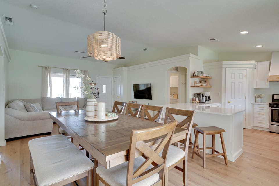 House (4 Bedrooms) | Front of property