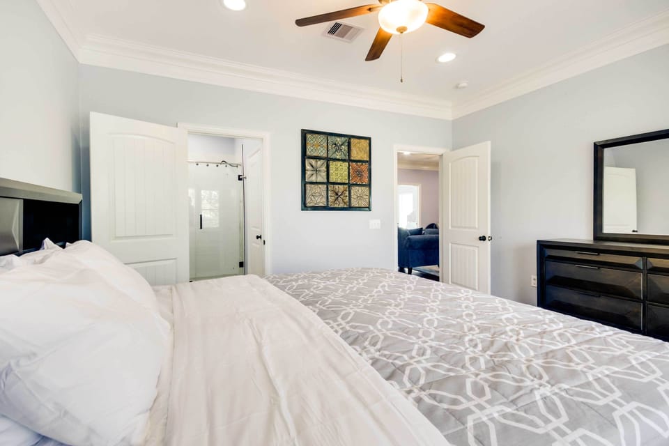 House (5 Bedrooms) | Interior