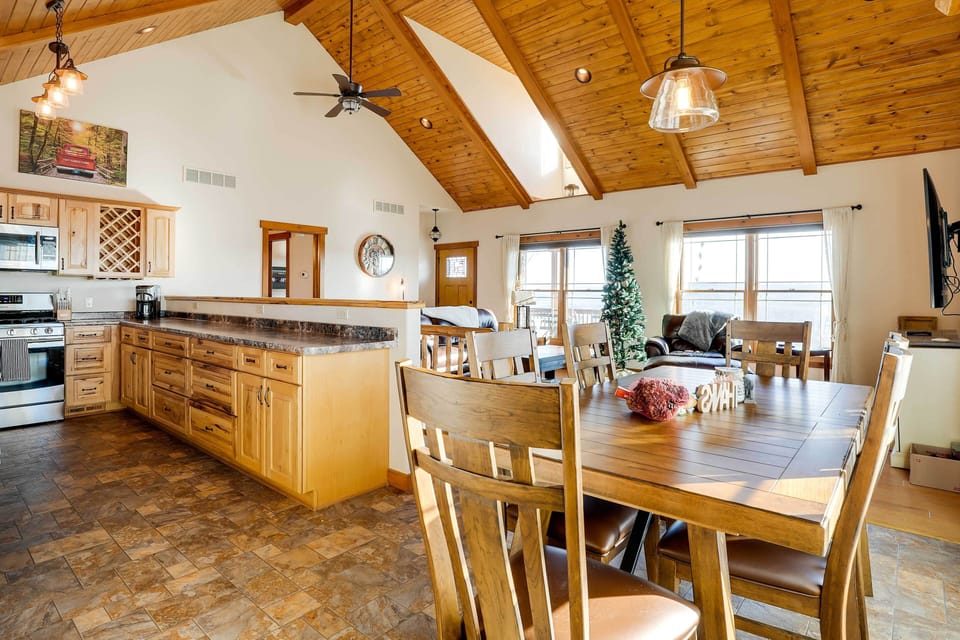 House (4 Bedrooms) | Interior