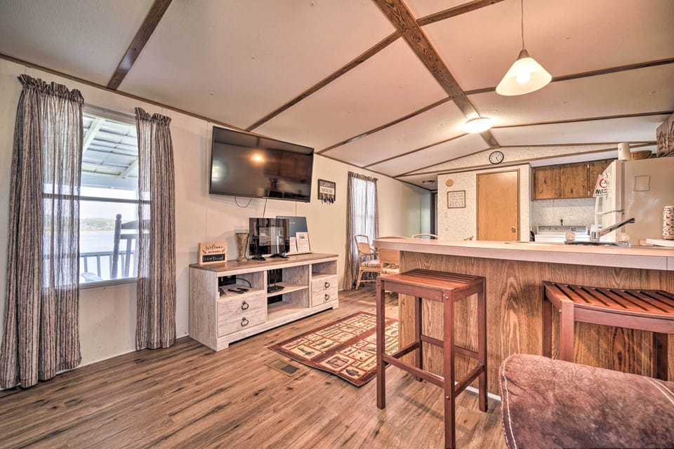 Cottage (2 Bedrooms) | Interior