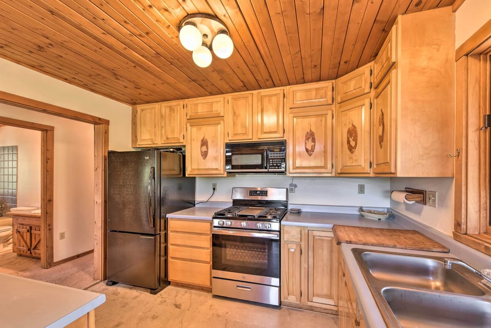 House (3 Bedrooms) | Interior