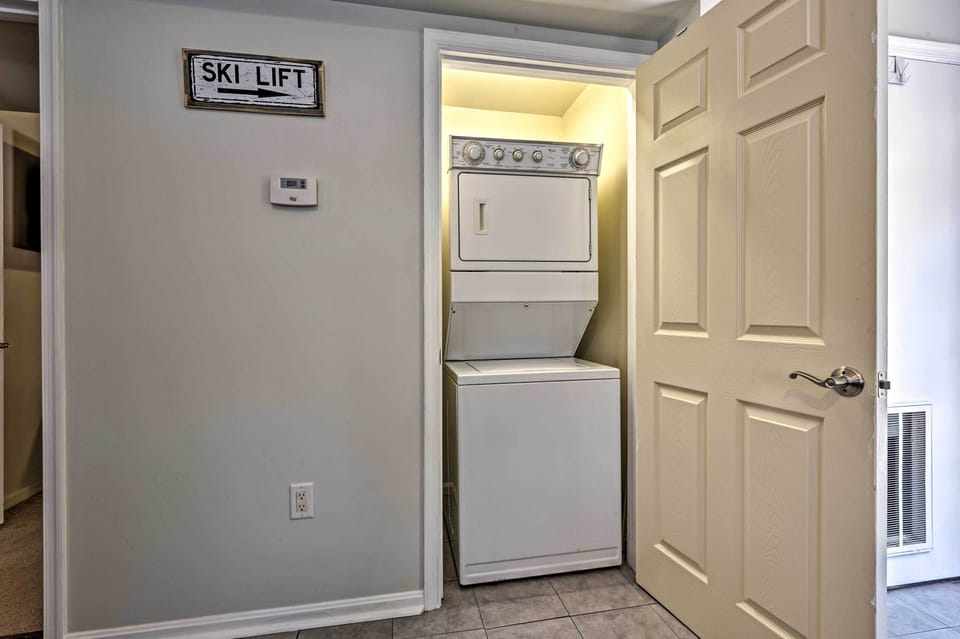 Golf & Hike! Condo at Whitetail Resort Apartment in Pennsylvania