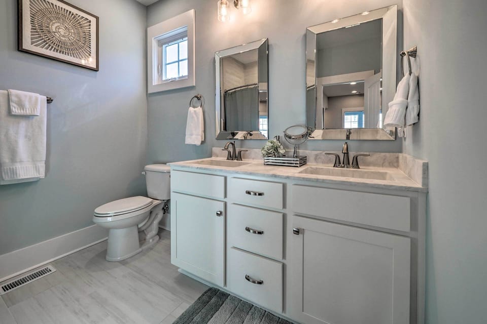 Kure Beach Townhome: Short Walk to the Beach! Apartment in Kure Beach