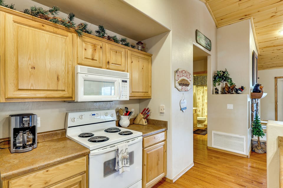 House (3 Bedrooms) | Interior