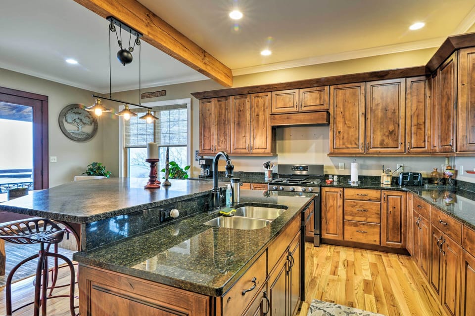 House (4 Bedrooms) | Interior