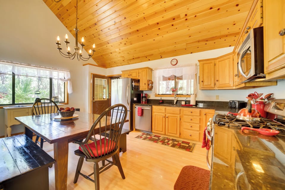 House (4 Bedrooms) | Interior