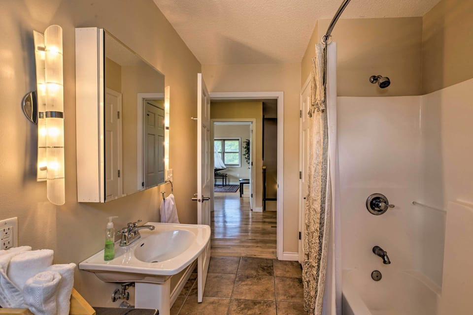 Downtown Yankton Apartment w/ Patio & River View! Apartment in Yankton