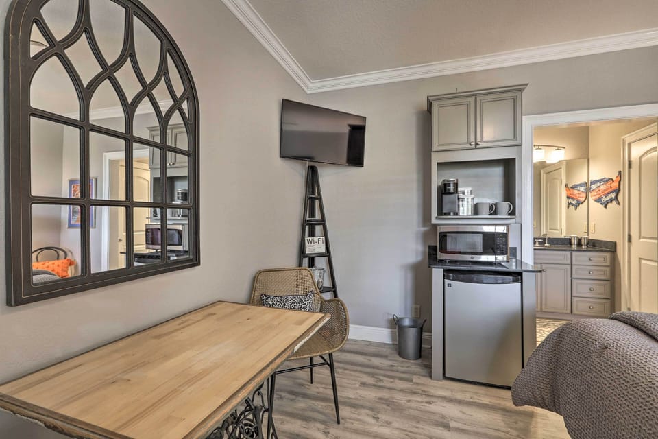 Apartment (0 Bedroom) | Interior