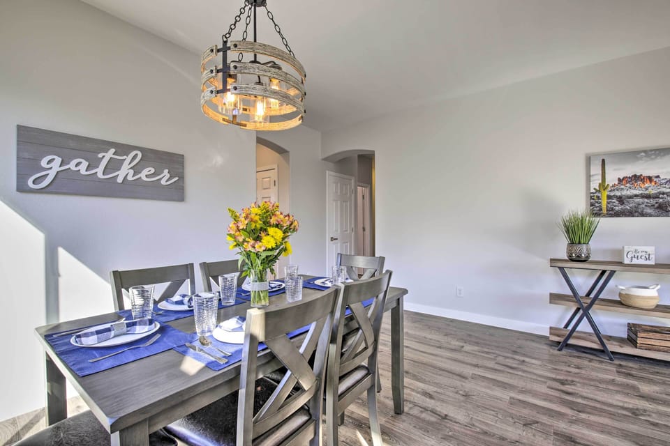 House (4 Bedrooms) | Interior