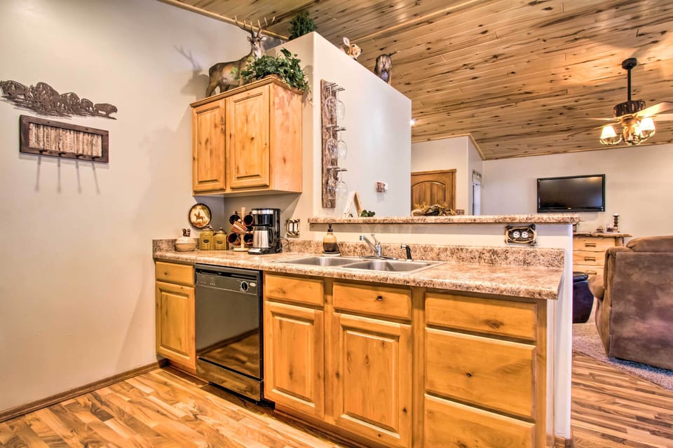 House (2 Bedrooms) | Interior
