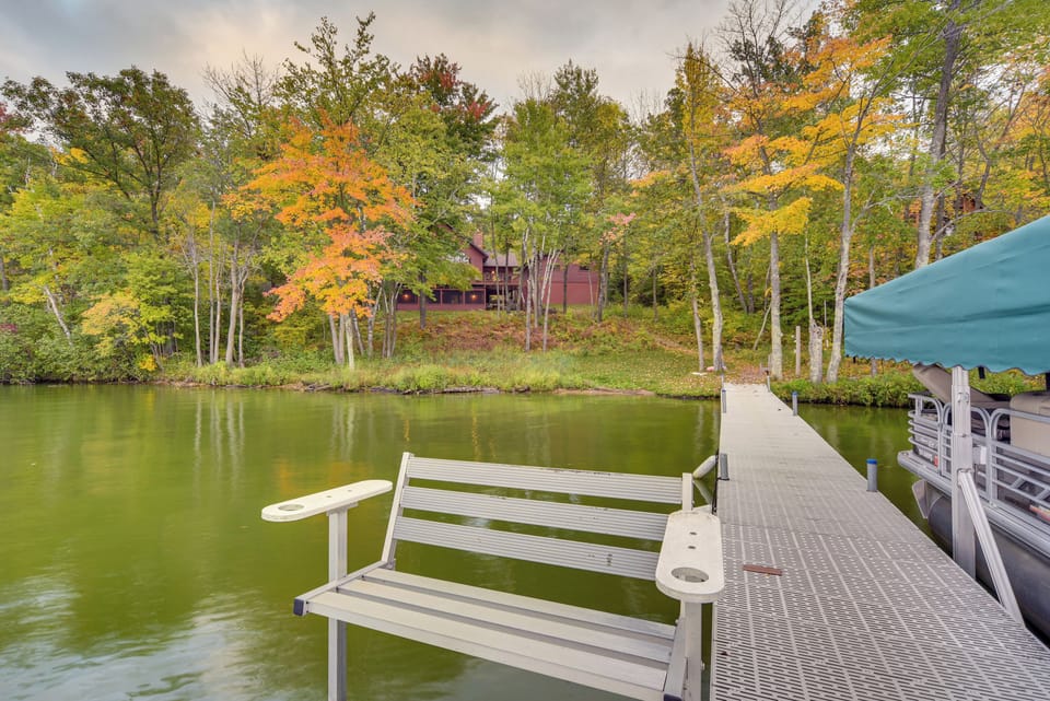 Lakefront Wisconsin Cabin With Boat Dock! Cottage in Wisconsin