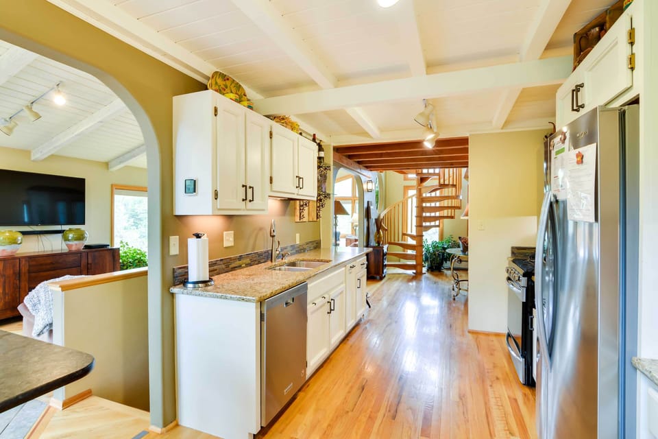 House (2 Bedrooms) | Interior