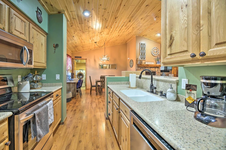 House (2 Bedrooms) | Interior