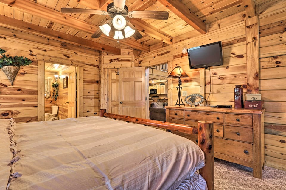 House (2 Bedrooms) | Interior
