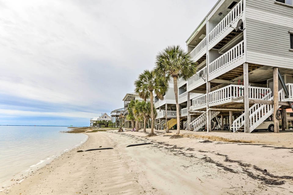 Apartment (2 Bedrooms) | Front of property