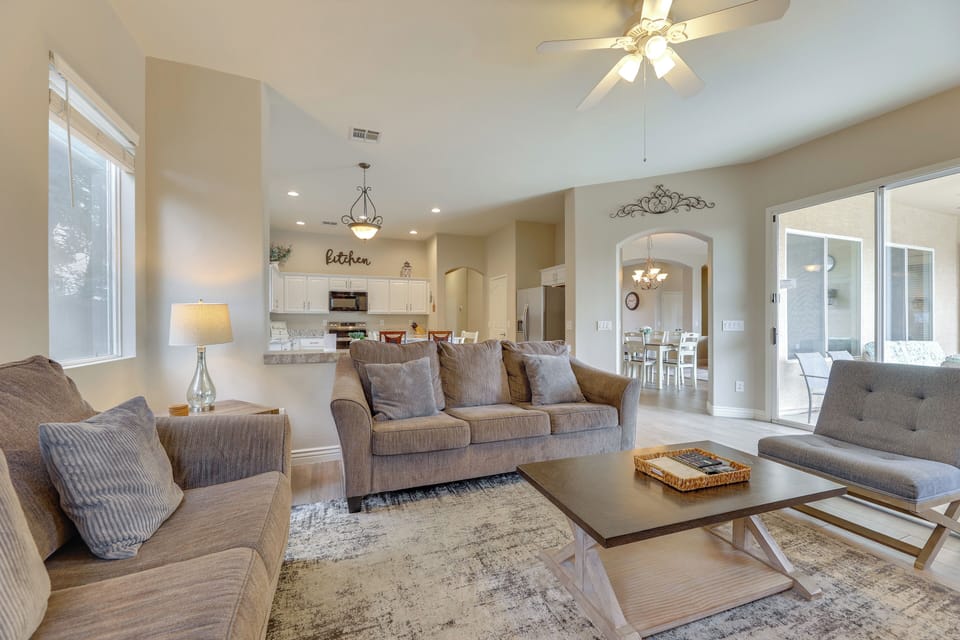House (3 Bedrooms) | Interior