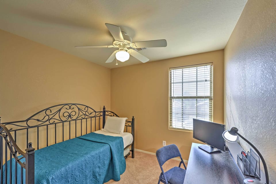 House (5 Bedrooms) | Interior