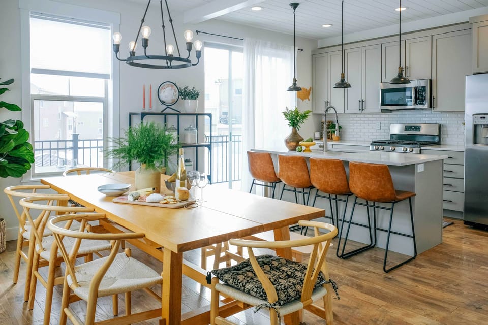 Apartment (4 Bedrooms) | Front of property