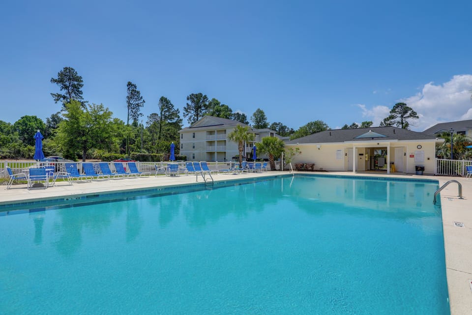 Apartment (3 Bedrooms) | Front of property