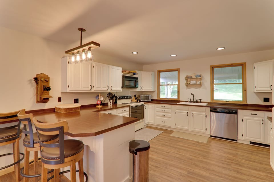 House (4 Bedrooms) | Interior