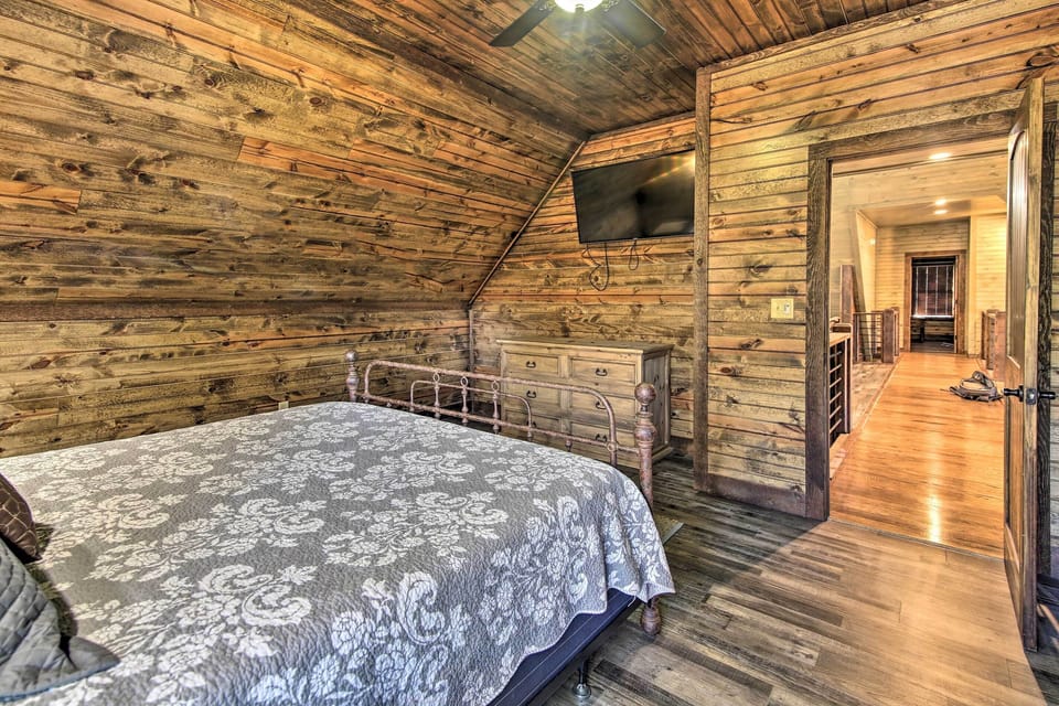 House (4 Bedrooms) | Interior