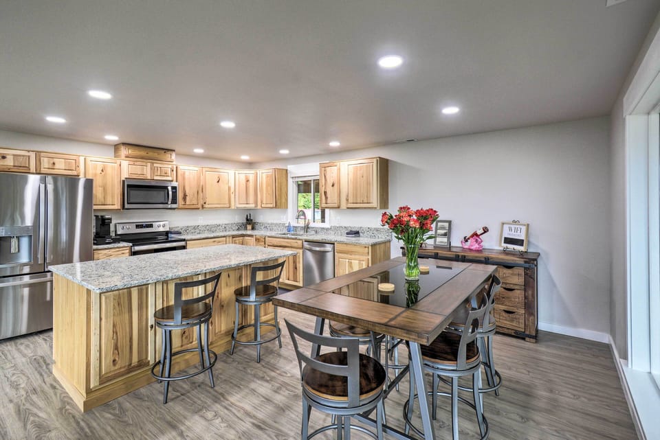 House (4 Bedrooms) | Interior