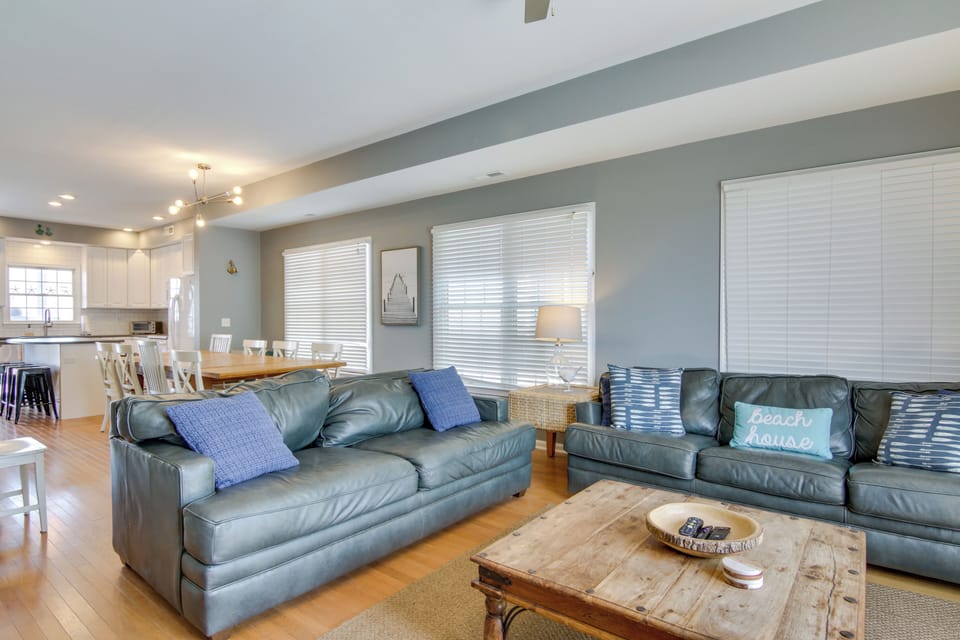 House (4 Bedrooms) | Front of property