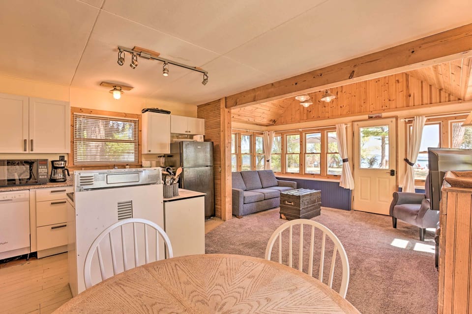 Cottage (2 Bedrooms) | Interior