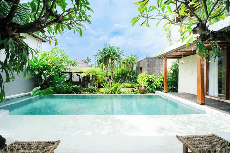 Private pool