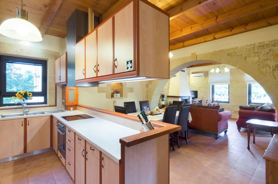 House | 6 bedrooms